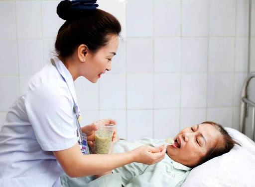 Dịch vụ chăm sóc bà tại nhà Gia Hoàng - Ưu đãi uy tín, chuyên nghiệp
