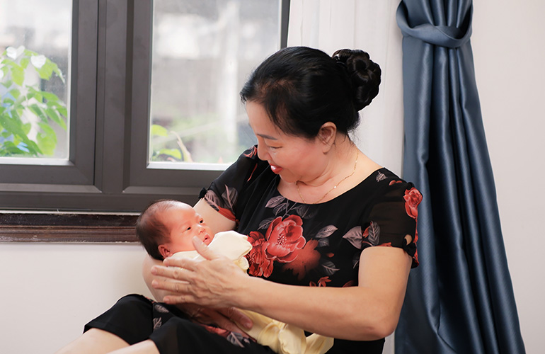 Dịch vụ chăm sóc bé tại nhà Gia Hoàng – Tin cậy miền Nam