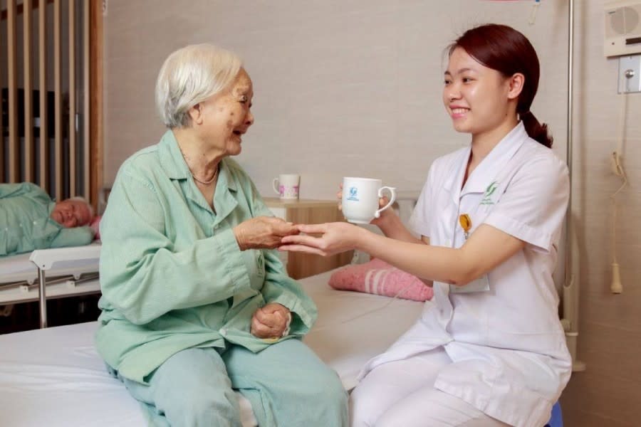 Dịch vụ chăm sóc bệnh tại nhà và bệnh viện của Gia Hoàng