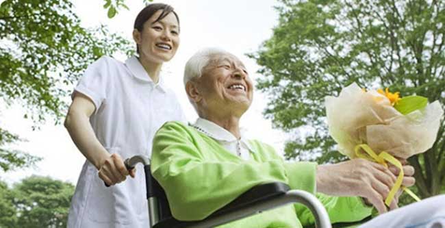 Dịch vụ chăm sóc người bệnh tại Hồ Chí Minh - Gia Hoàng uy tín